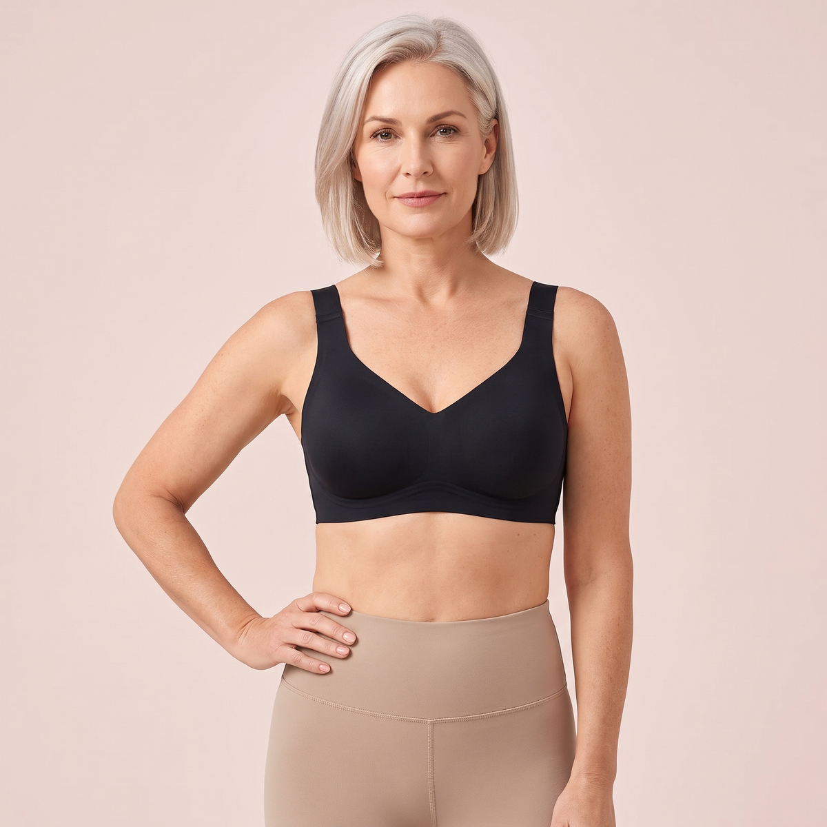 Seamless Full-Coverage Wireless Bra in Black